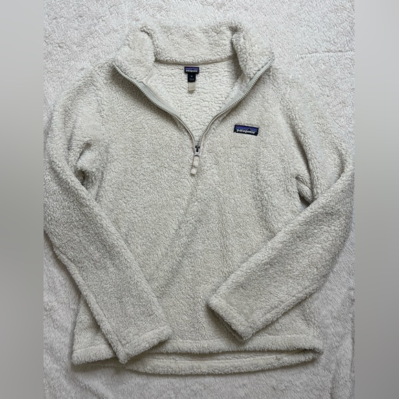 Women’s Patagonia Pullover - Picture 2 of 3